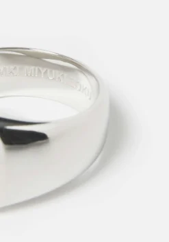 MKI OVAL SIGNET RING