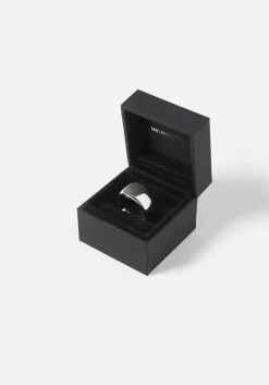MKI OVAL SIGNET RING