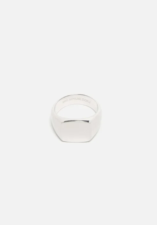 MKI SQUARE SIGNET RING
